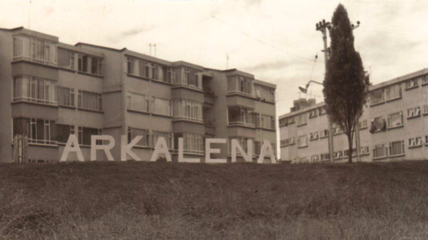 1975 Arkalena